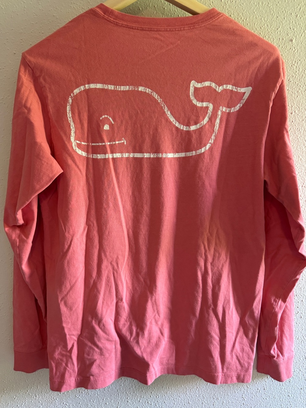 Vineyard Vines Coral Pocket Tee with White Whale Print Size Small 100% Cotton